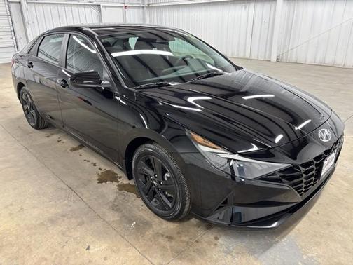 2023 Hyundai ELANTRA HEV Blue