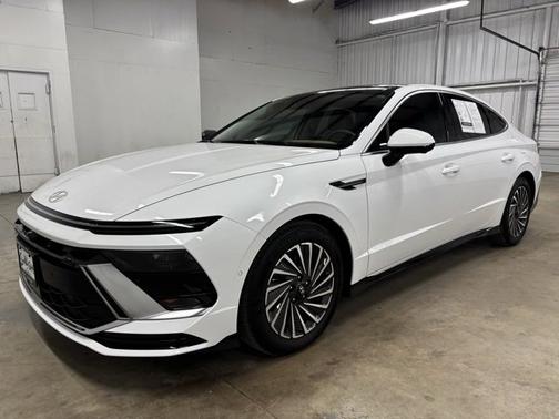 2025 Hyundai SONATA Hybrid Limited