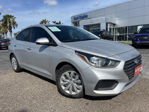 2022 Hyundai Accent SE