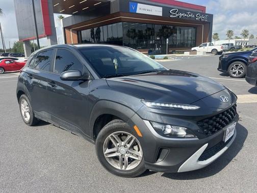 2022 Hyundai KONA SE