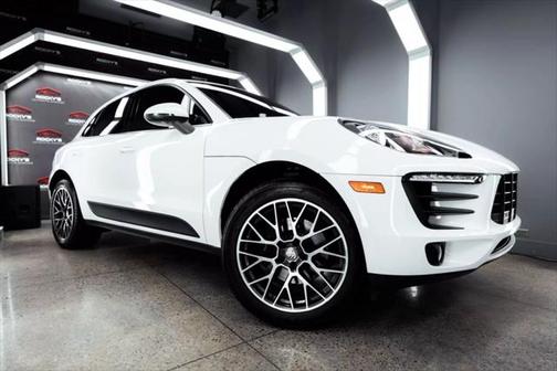 2017 Porsche Macan Base