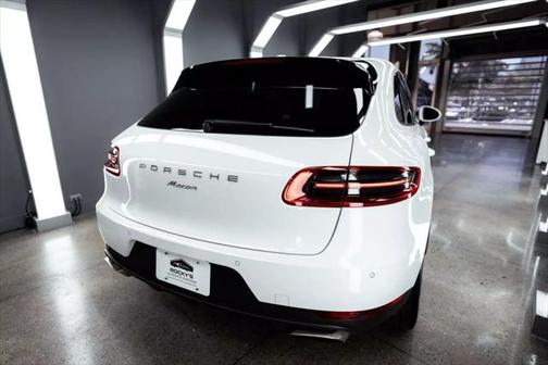 2017 Porsche Macan Base