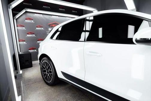 2017 Porsche Macan Base