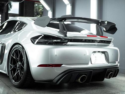 2023 Porsche 718 Cayman GT4 RS
