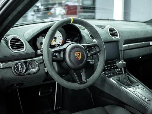 2023 Porsche 718 Cayman GT4 RS