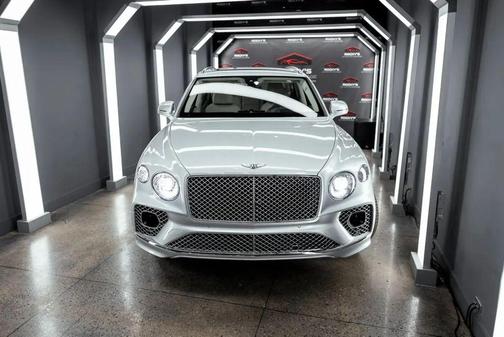 2023 Bentley Bentayga V8 Sport Utility 4D