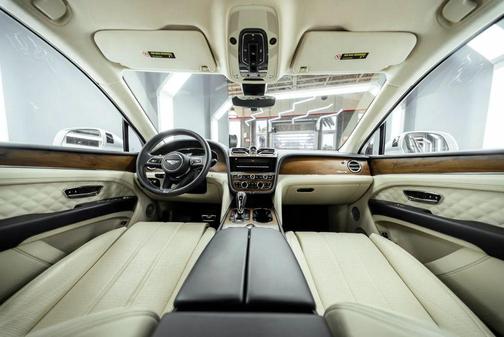 2023 Bentley Bentayga V8 Sport Utility 4D