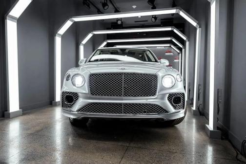 2023 Bentley Bentayga V8 Sport Utility 4D