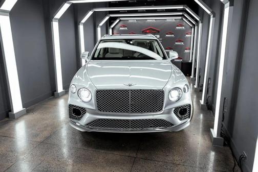 2023 Bentley Bentayga V8 Sport Utility 4D