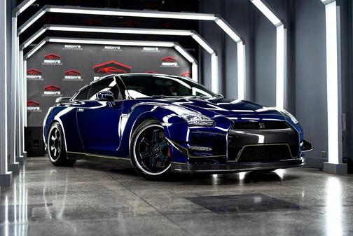 2013 Nissan GT-R Black Edition