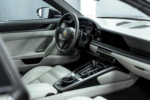 2021 Porsche 911 Carrera