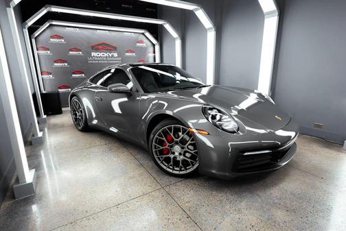 2021 Porsche 911 Carrera