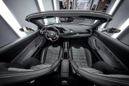 2018 Ferrari 488 Spider Base