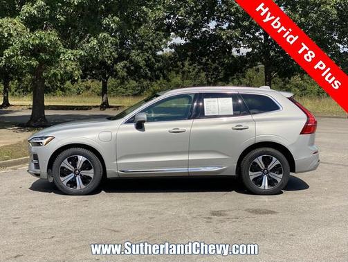 2023 Volvo XC60 Recharge Plug-In Hybrid T8 Plus Bright Theme