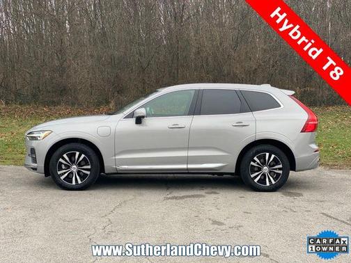 2023 Volvo XC60 Recharge Plug-In Hybrid T8 Core Bright Theme