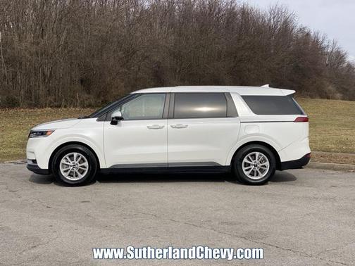 2024 Kia Carnival LX