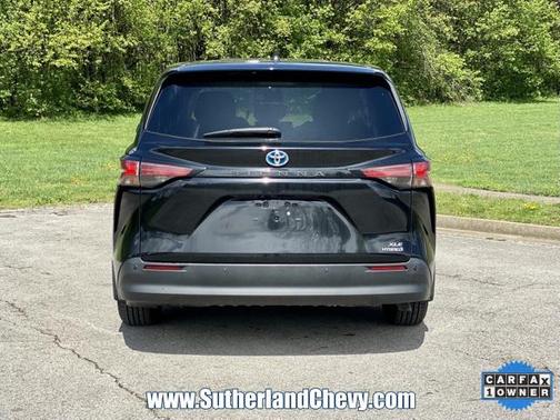 2021 Toyota Sienna XLE