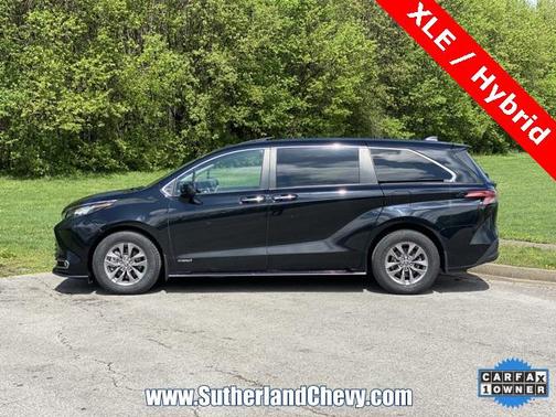 2021 Toyota Sienna XLE