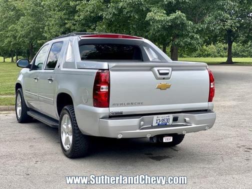 2013 Chevrolet Avalanche LS