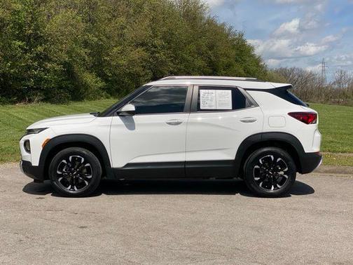 Summit White 2022 Chevrolet Trailblazer LT