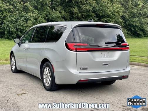 2024 Chrysler Pacifica Touring L