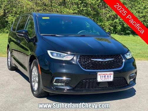 2025 Chrysler Pacifica L
