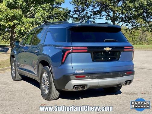 2024 Chevrolet Traverse LT