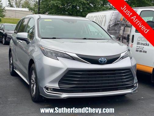 Celestial Silver Metallic 2024 Toyota Sienna XLE