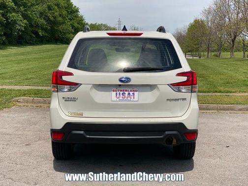 Crystal White Pearl 2024 Subaru Forester Base