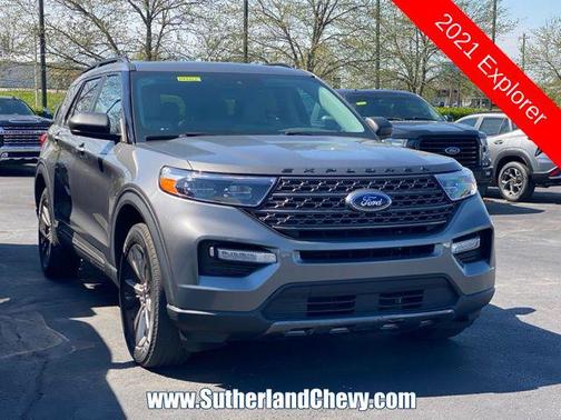 Carbonized Gray Metallic 2021 Ford Explorer XLT