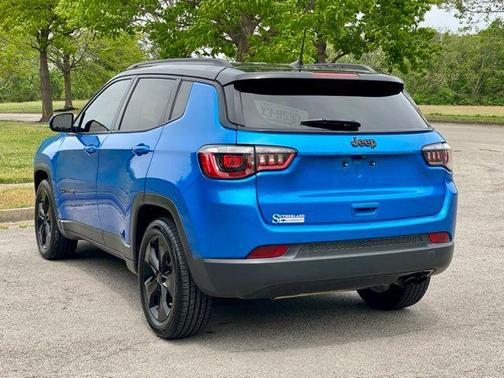 Laser Blue Pearlcoat 2018 Jeep Compass Latitude
