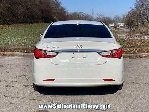 2013 Hyundai SONATA GLS
