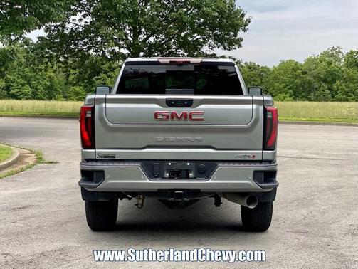 2024 GMC Sierra 2500 AT4
