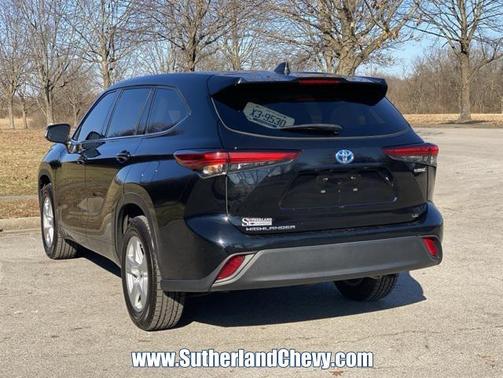 2022 Toyota Highlander Hybrid LE