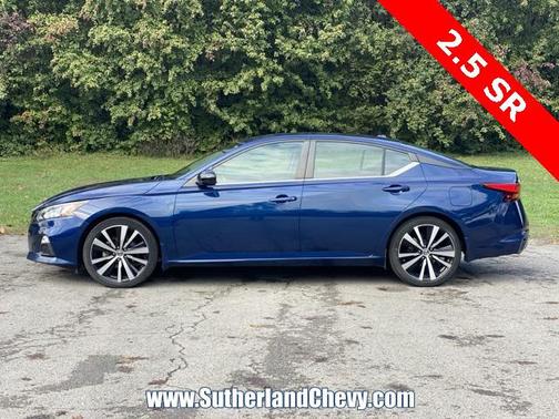 2021 Nissan Altima SR FWD