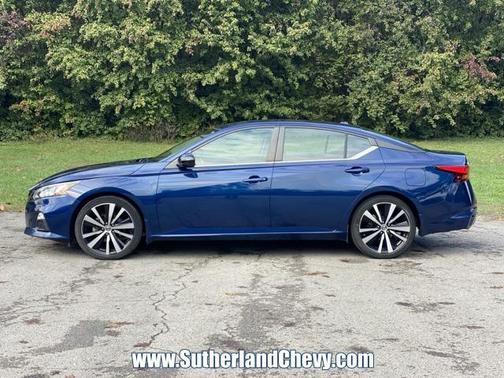 2021 Nissan Altima SR FWD