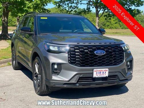 Gray Metallic 2025 Ford Explorer ST-Line