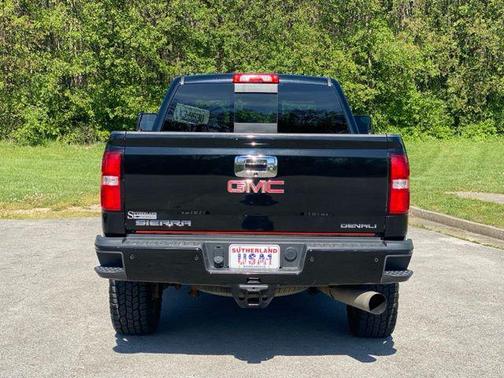 Onyx Black 2018 GMC Sierra 2500 Denali