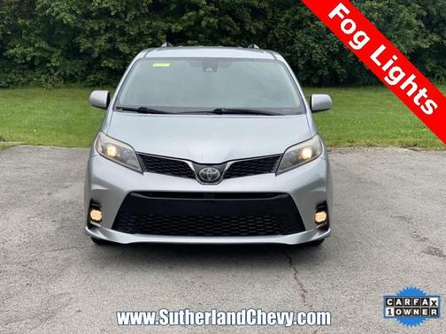 2019 Toyota Sienna SE