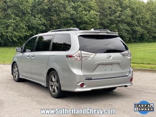 2019 Toyota Sienna SE