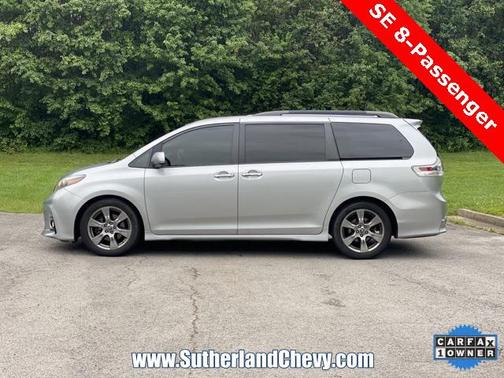 2019 Toyota Sienna SE