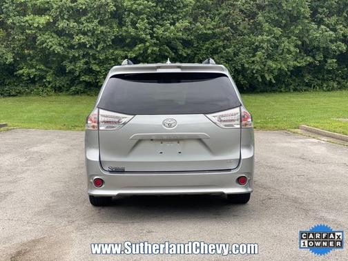 2019 Toyota Sienna SE
