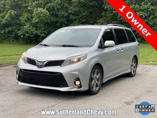 2019 Toyota Sienna SE