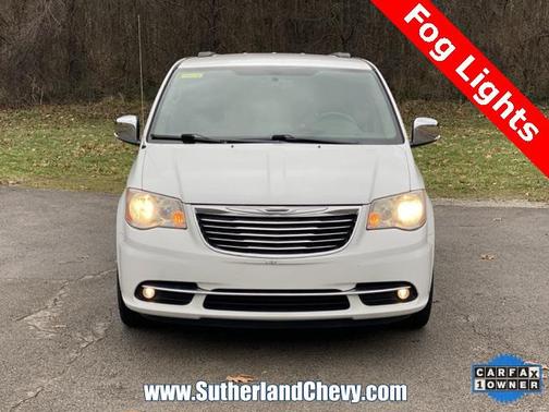2014 Chrysler Town & Country Touring-L