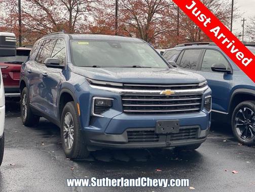 2024 Chevrolet Traverse LT