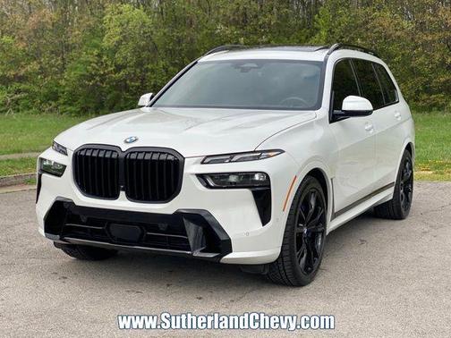 Mineral White Metallic 2025 BMW X7 xDrive40i