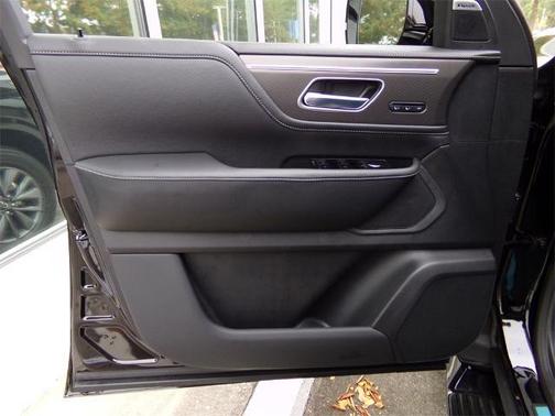 2025 INFINITI QX80 PURE