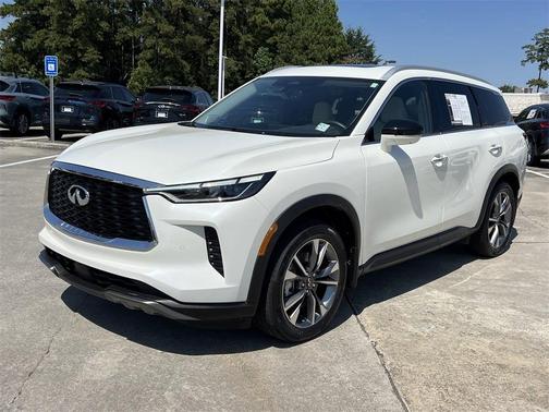 2022 INFINITI QX60 Luxe