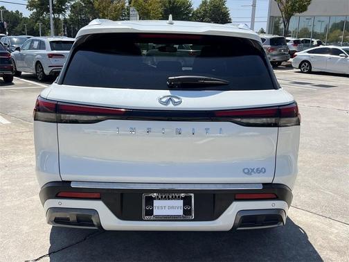 2022 INFINITI QX60 Luxe