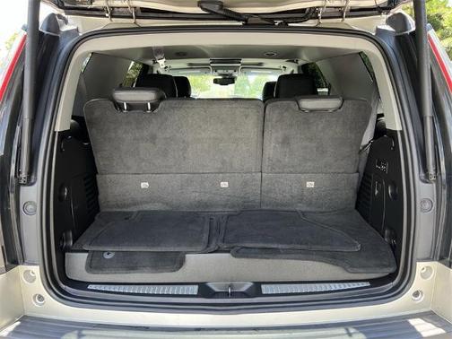 2016 Cadillac Escalade Luxury